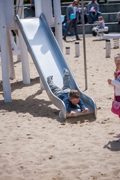 Lars Laj L'arredo di parchi giochi, Scivoli