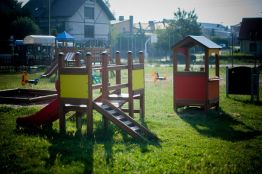 Lars Laj L'arredo di parchi giochi, Le casette per i giochi