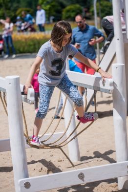 Lars Laj L'arredo di parchi giochi, Le travi d'equilibrio