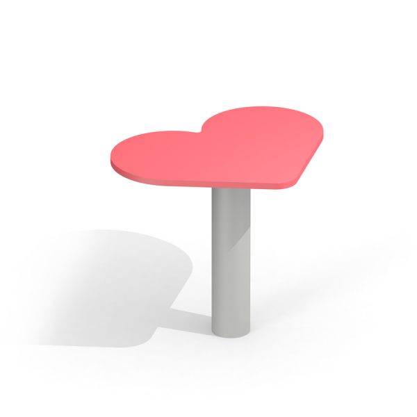 Heart Table con piano superiore rosa a forma di cuore e base grigia.