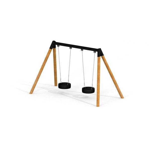 Double Tyre double swing con struttura in legno e due sedili a pneumatico.