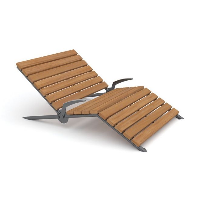 Montpellier Deck Chair realizzato con listelli di legno e struttura in metallo