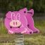Altalena a molla da parco giochi a forma di maialino rosa con base a molla, chiamata Piggy rocking.