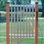 Strumento musicale all'aperto Tube Bells in un parco giochi.
