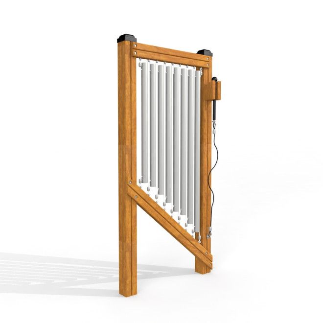Strumento musicale da esterni Tube Bells con struttura in legno.