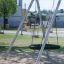 Silver Double Swing (BNS90) in un parco giochi.