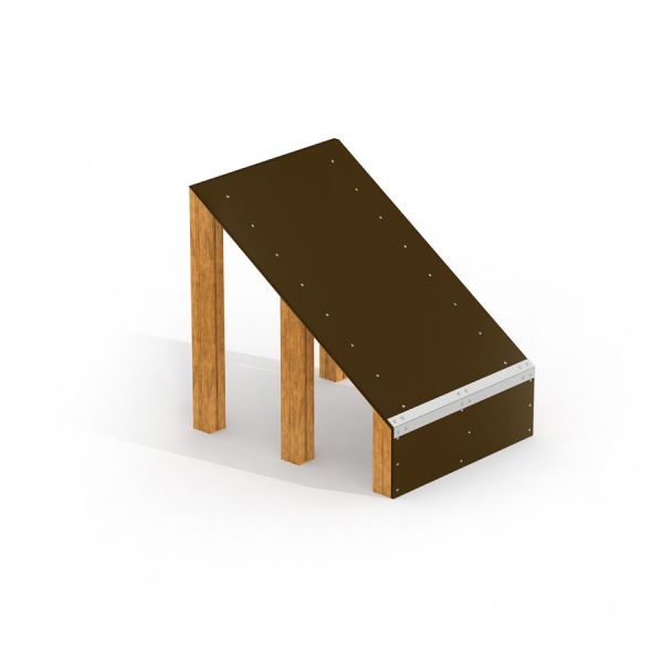 Small Climbing Ramp per bambini in un contesto di parco giochi.