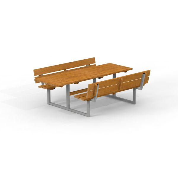 Table & Bench Steel Construction con assi in legno e struttura in metallo.