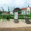 Attrezzatura per fitness all'aperto - Grandis Training Set in un contesto di parco giochi.