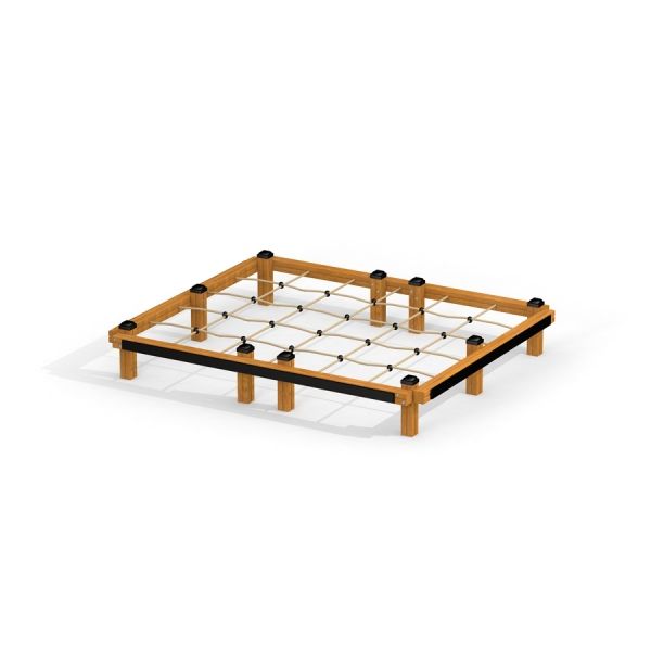 Military Net attrezzatura da parco giochi con struttura in legno e rete di corda per arrampicarsi.