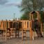 Attrezzatura in legno per parco giochi Challenger Modern Nature single slide con elementi di arrampicata e scivolo o