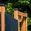 Struttura in legno di Searobber Castle castle with slide nel parco giochi.