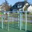 Struttura da arrampicata in acciaio Dolphin steel structure in un parco giochi.