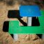 Square bench and table per il parco giochi nella sabbia.