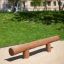 Trave di equilibrio in legno Ramp in un parco.