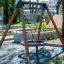 Swing Frame (single swing, wide) in un parco giochi