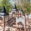 Windsor castle with slide in un parco giochi