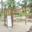 Struttura da parco giochi in legno con scivolo e rete da arrampicata per bambini - Grocer's single slide.