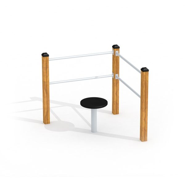 Attrezzatura fitness all'aperto Training Twist & Sit con pali in legno e barre metalliche.