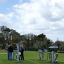 Attrezzatura da palestra all'aperto Set 1 in un parco con persone che la utilizzano.