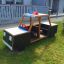 Struttura da gioco Police car per bambini in giardino.