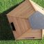 Wigwam wooden house su erba verde visto dall'alto.