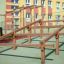 Climb Obstacle wooden ladder in un contesto da parco giochi