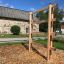 Attrezzatura da gioco Step And Climb wooden ladder in un contesto all'aperto