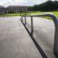 Rail 25/60 in uno skate park all'aperto in una giornata di sole
