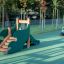 Slide with Dragon Back in un parco giochi.