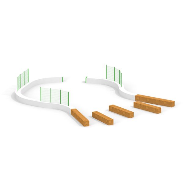 Multiarena con ostacoli in legno e recinzione verde.