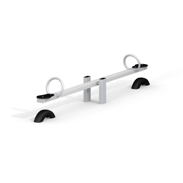 Moderno Single Seesaw da esterno con design in bianco e nero.
