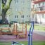 Cross Trainer da esterno in un moderno parco giochi residenziale.